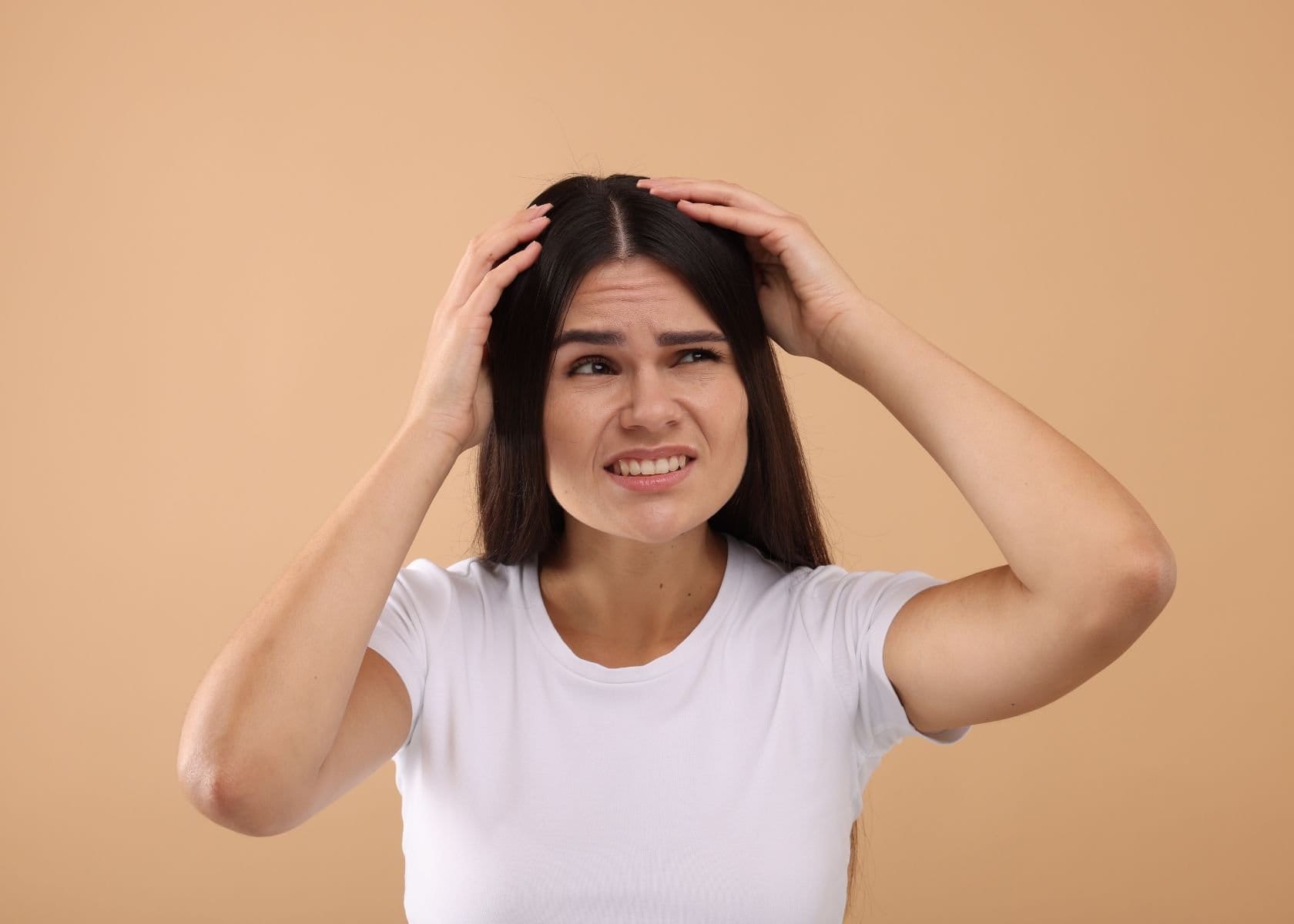 Causes of Itchiness Under a Wig