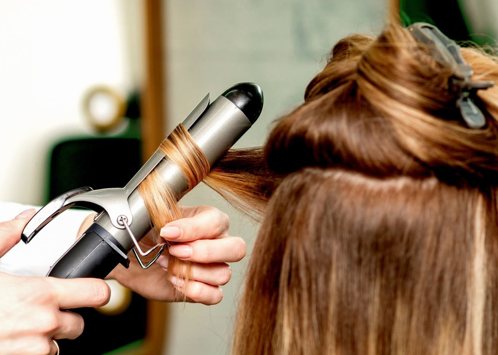 Method 1: Curl with a Curling Iron