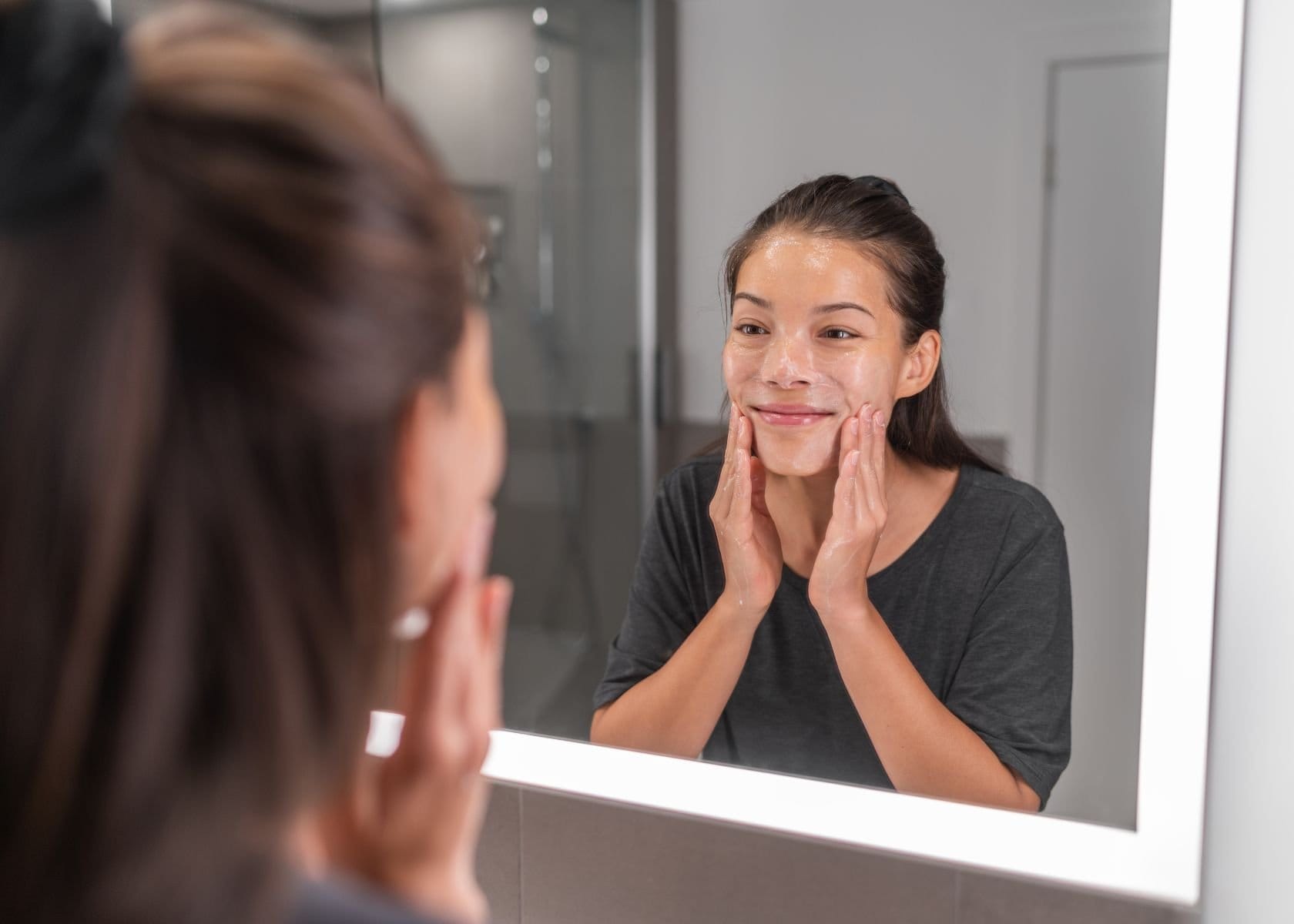 Do You Exfoliate Before or After Toner? Find Out Now!