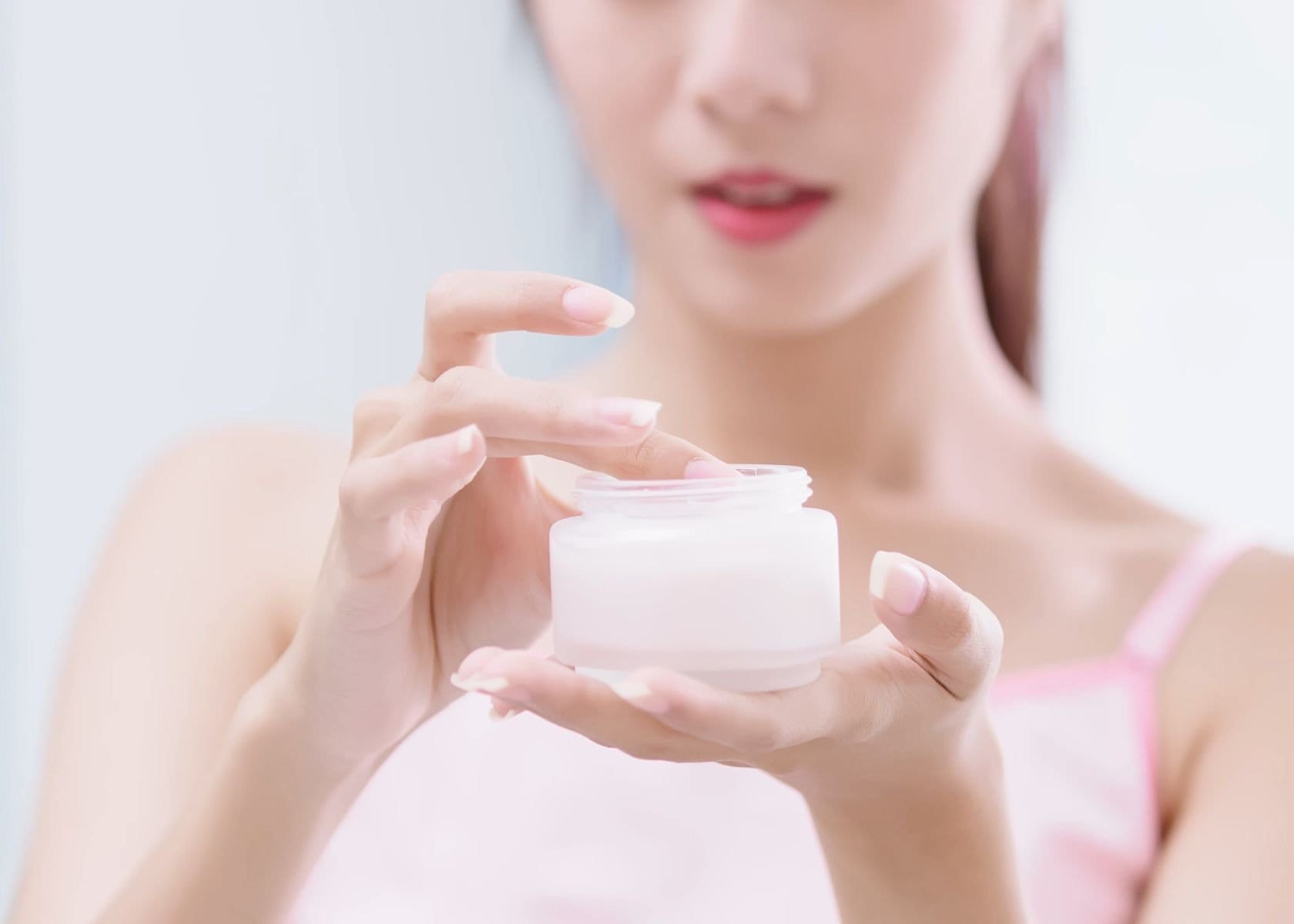 How to Choose the Right Toner and Moisturizer for Your Skin Type?