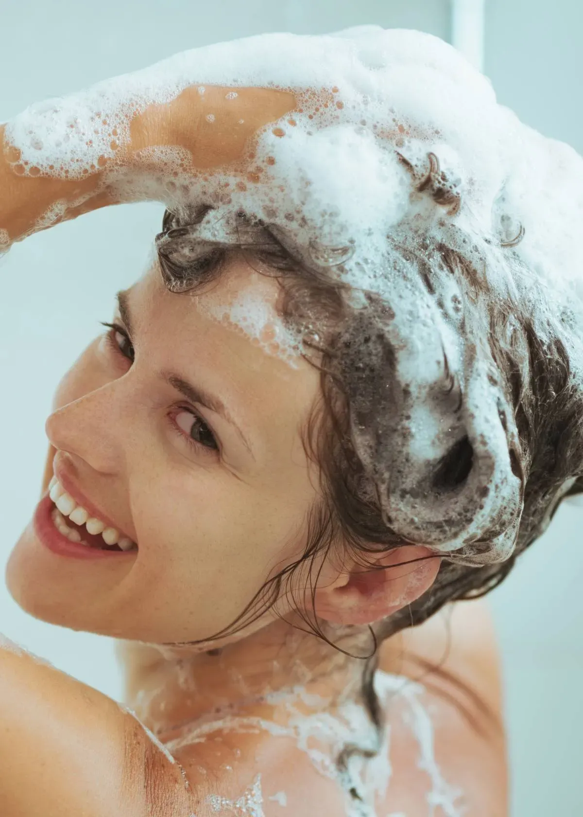 Is Head and Shoulders a Clarifying Shampoo? Use Volumize Shampoo