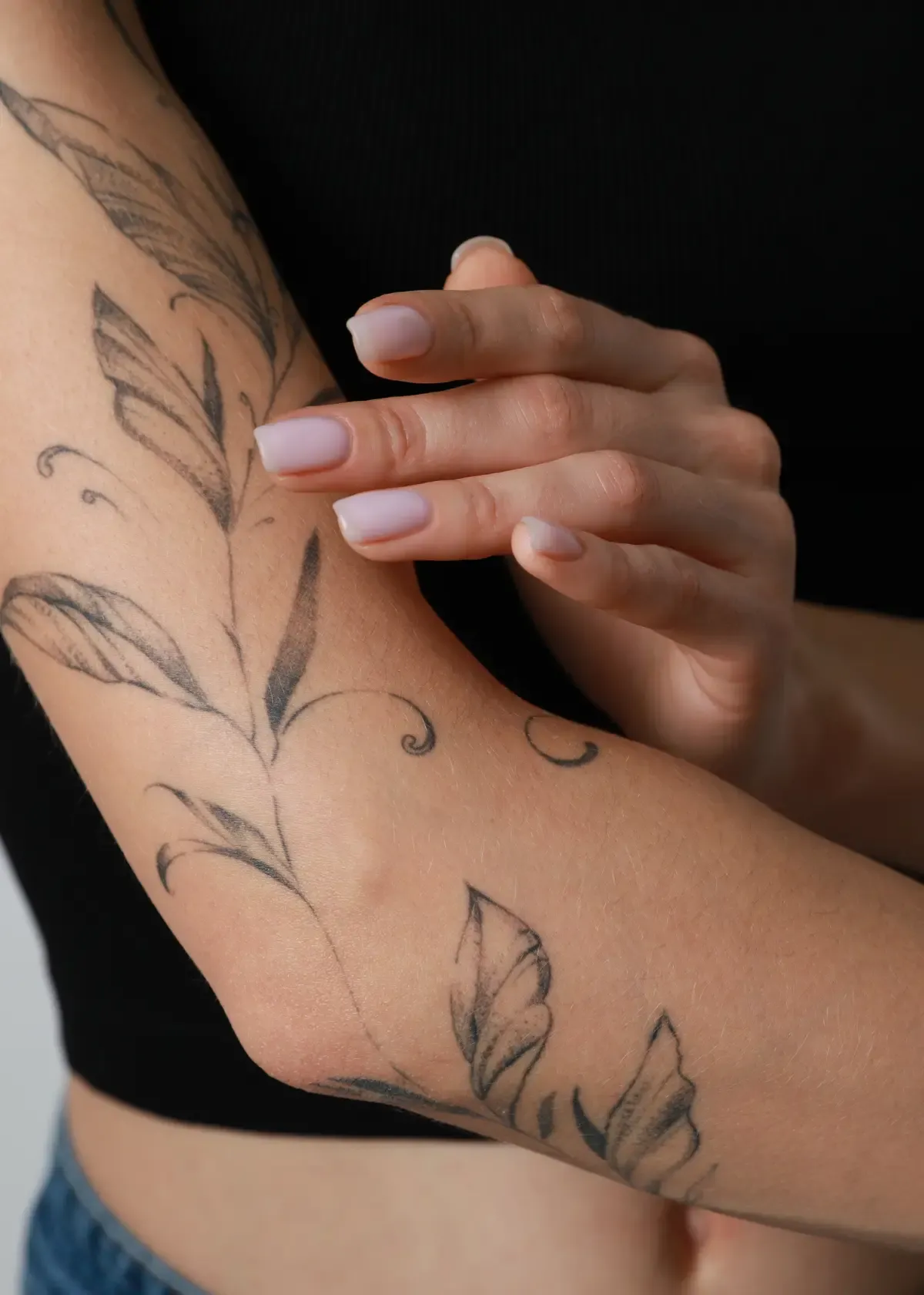 Is Baby Lotion Good for Tattoos? Unraveling the Do's and Don'ts for Tattoo Aftercare