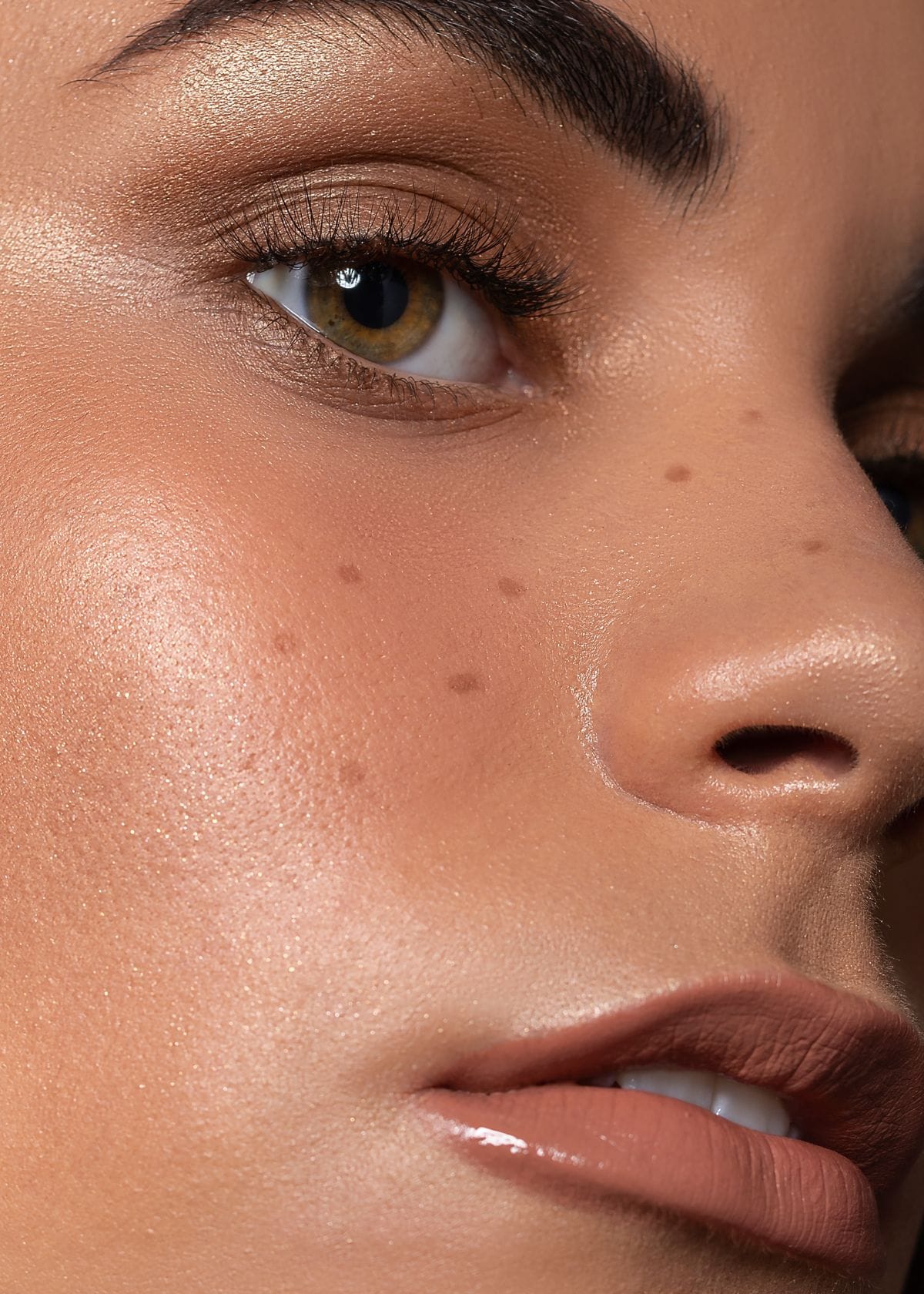 How to Make Foundation Look Smooth on Bumpy Skin?