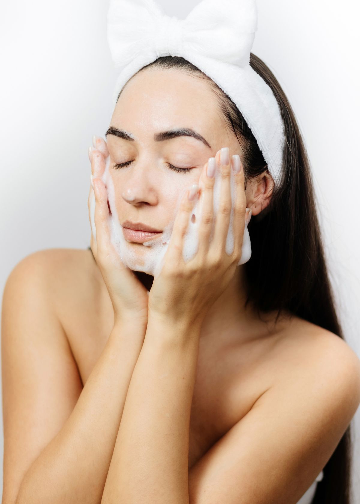 3 Best Soaps for Hyperpigmentation: Get Flawless Complexion