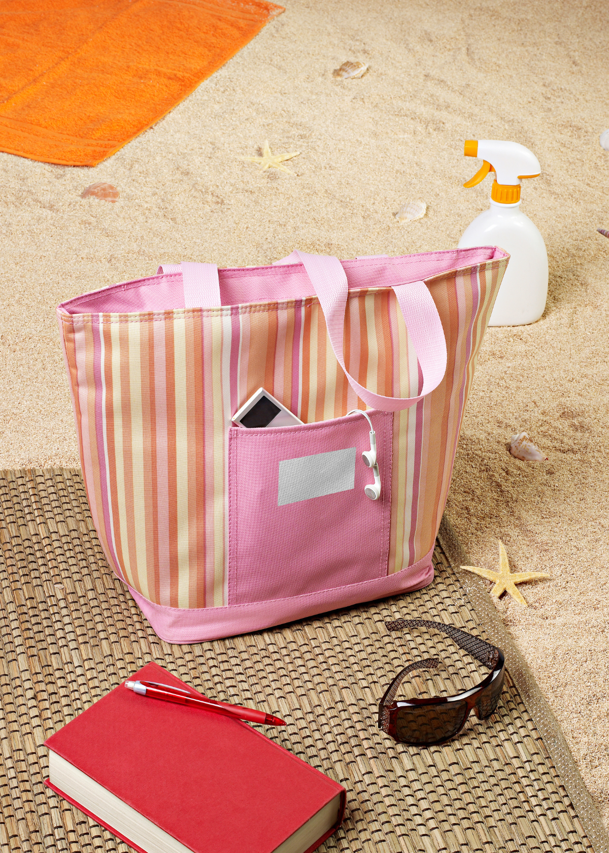 7 Best Beach Bags for Moms to Stay Organized and Stylish