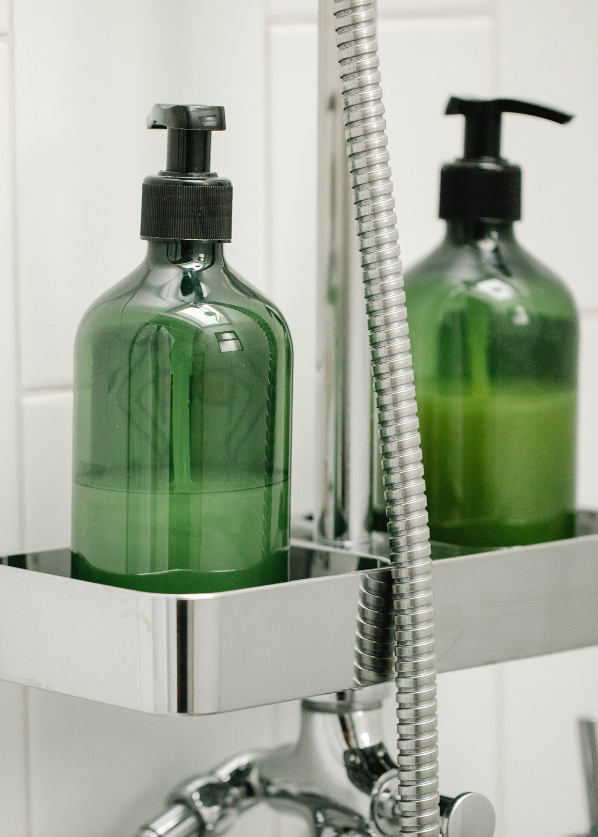 Keep Your Scalp Refreshed With 8 Best Mint Shampoo