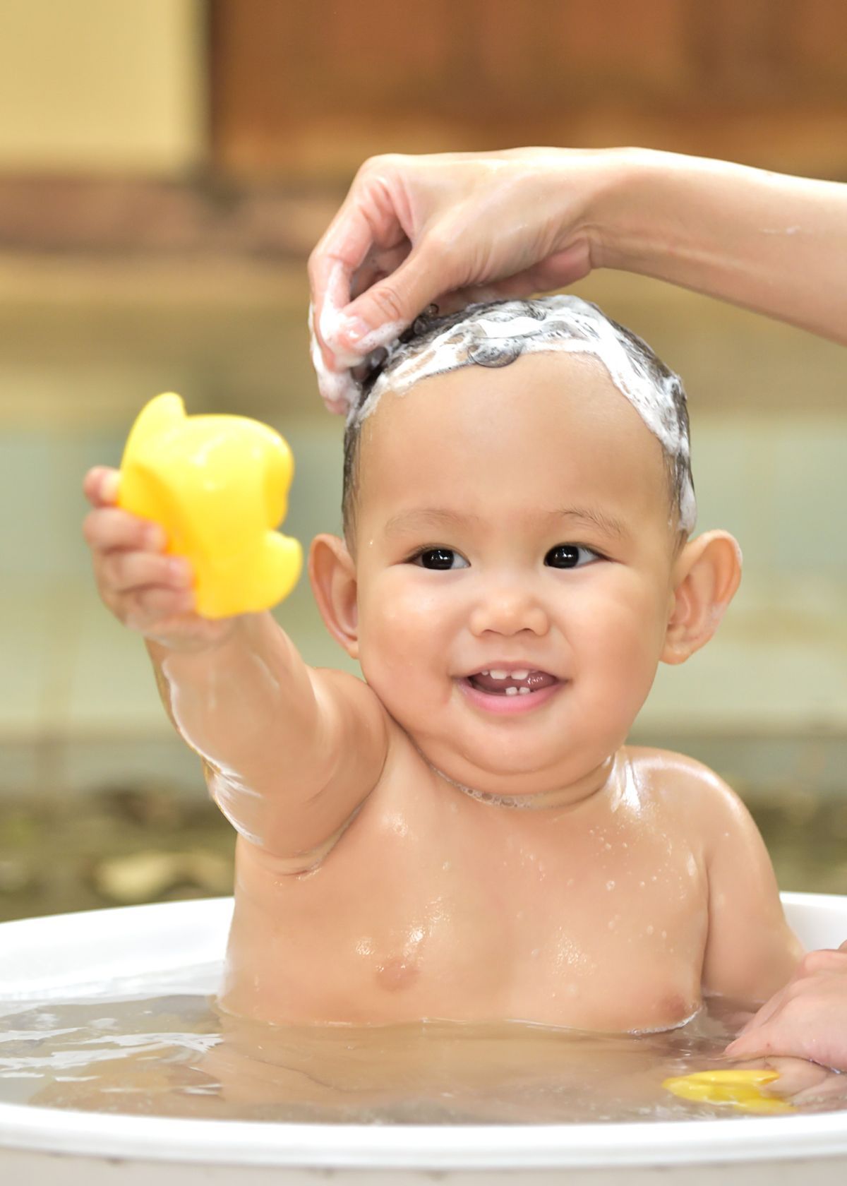 The ABCs of Choosing the Best Shampoo for Your Little One